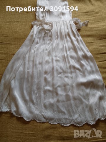 19 век Дамска нощница бродирана  бял копринен сътен, снимка 4 - Антикварни и старинни предмети - 41703315