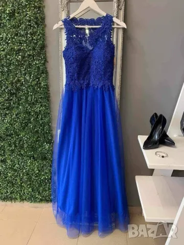 рокля с 3д бродерия 