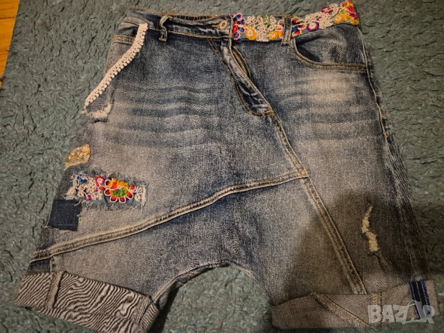 къси дънки Радис, снимка 2 - Дънки - 53056509