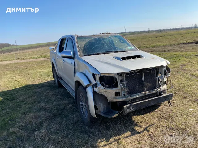 toyota hilux 3.0 d4d facelift navi на части тойота хайлукс автомат , снимка 2 - Автомобили и джипове - 49171638