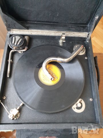 Стар английски грамофон с манивела, снимка 8 - Антикварни и старинни предмети - 41287431