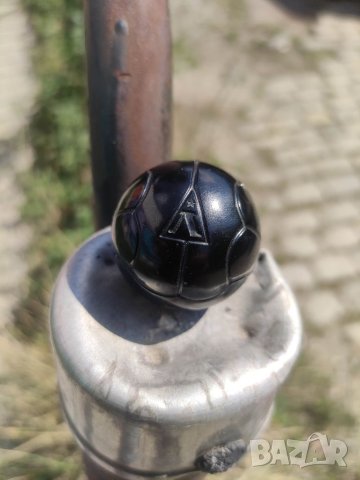 Продавам Левски сувенир, топка , острилка 