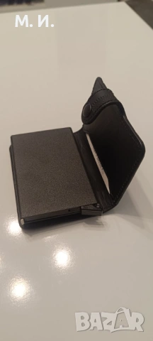  Продавам Карт холдер ЛВ, снимка 5 - Портфейли, портмонета - 53834745