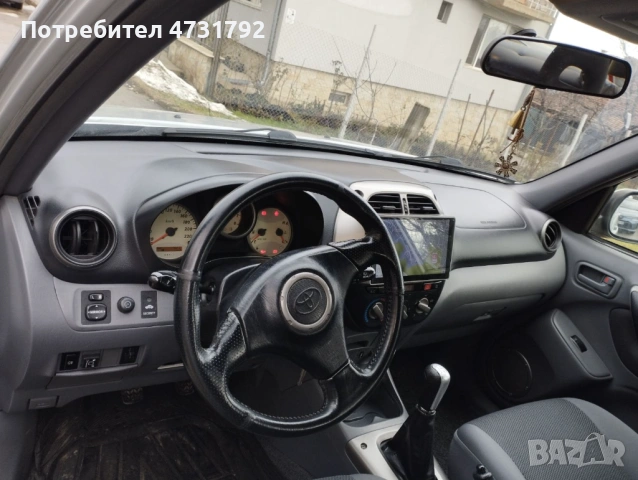 Toyota Rav4 в отлично техническо състояние, снимка 9 - Автомобили и джипове - 53401657