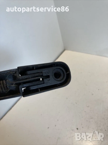 Рамо за задна чистачка за KIA Sportage (2011), снимка 2 - Части - 53413853