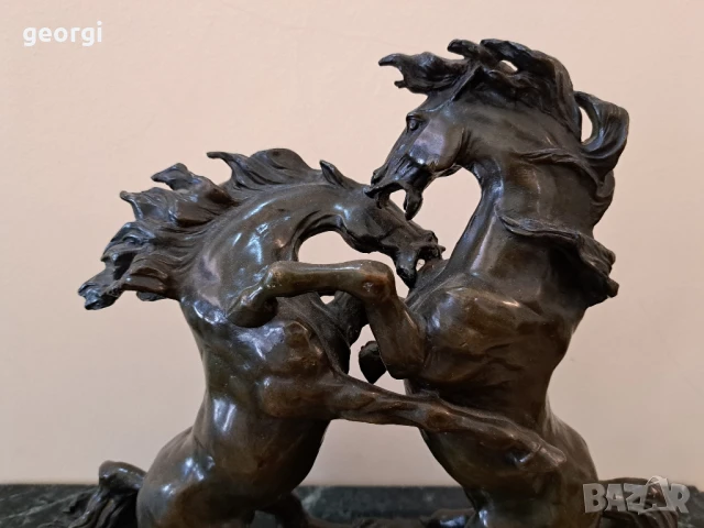бронзова скулптура коне с мраморен пиедестал , снимка 6 - Декорация за дома - 51088699