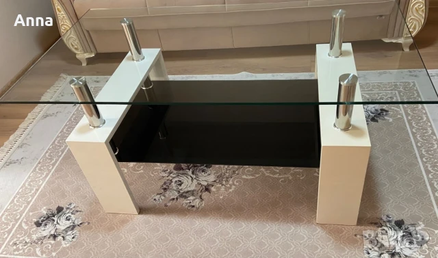 Стъклена маса, снимка 2 - Маси - 50765545