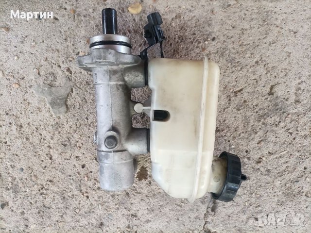 Спирачна помпа + казанчето за спирачното масло за Киа Соренто - дизел - 140 к.с., снимка 7 - Части - 41483145