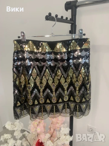 Пола с маниста и паети универсален размер 