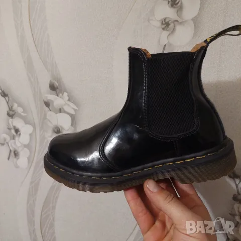 оригинални DR. MARTENS 2976 SMOOTH LEATHER CHELSEA BOOT номер 37, снимка 12 - Дамски боти - 38697549