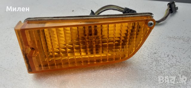 Ляв Мигач Под Предната Броня За Ford Mustang от 1971-1972 Година  Форд Мустанг , снимка 2 - Части - 41204173