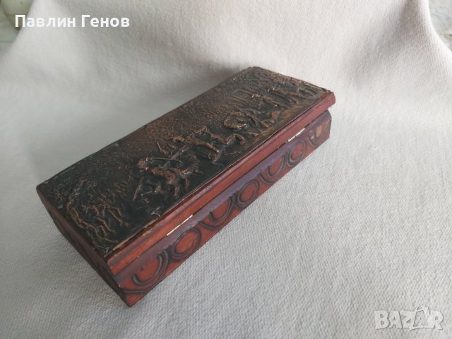 Стара дървена кутия с меден обков и дърворезба, снимка 3 - Антикварни и старинни предмети - 42178762