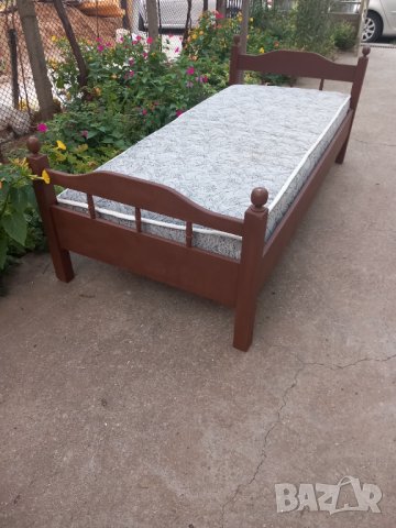Продавам легло с еднолицев матрак 190/82см, снимка 4 - Спални и легла - 42059566