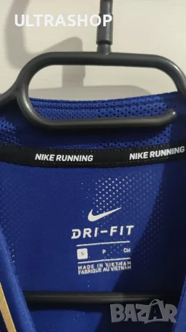 Дамски спортен потник Nike size S Отлично състояние, снимка 2 - Потници - 56108378