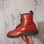  боти кубинки DR. MARTENS RED GLITTER 1460 BOOTS номер 35 ,5 , снимка 2