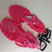 Розови блестящи сандали 31, снимка 1 - Детски сандали и чехли - 41420385