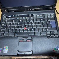 Лаптоп IBM T42, снимка 2 - Лаптопи за дома - 44390932