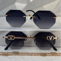 Valentino дамски слънчеви очила Осмоъгълник с верижка синджир, снимка 4 - Слънчеви и диоптрични очила - 44682891