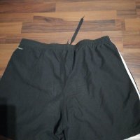 Гащи Adidas , снимка 4 - Къси панталони - 41629745