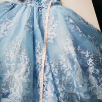 Официална рокля с дантела и тюл светло синя за момиче 8-9 г, снимка 5 - Детски рокли и поли - 41099931