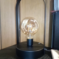 battery lamp настолна лампа на батерии, снимка 1 - Настолни лампи - 14676025