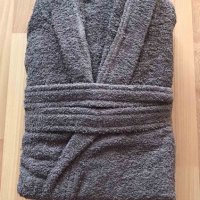 Халати за баня с качулка 100 % памук, снимка 3 - Хавлиени кърпи - 44336922