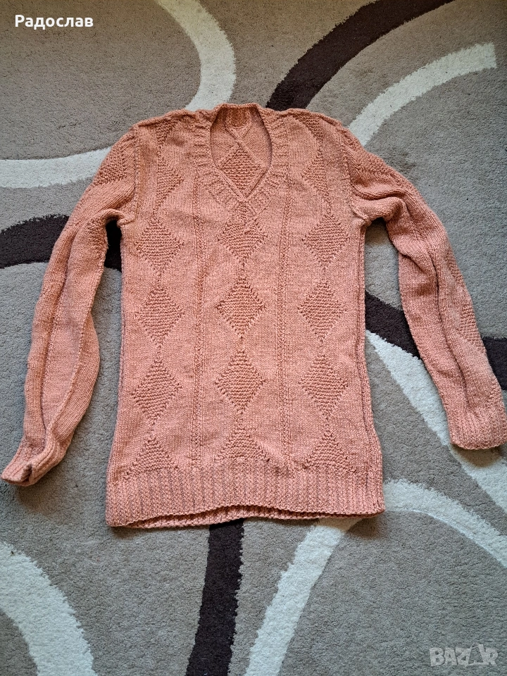 Нов ръчно плетен вълнен пуловер, снимка 1