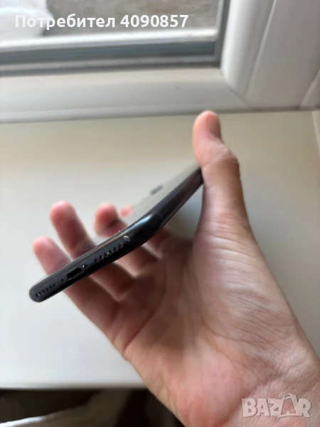 iPhone SE 2022 64gb, снимка 1