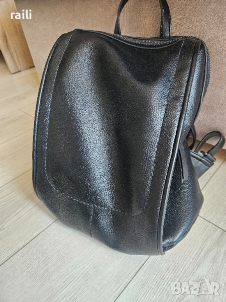 Дамска черна раница, снимка 1