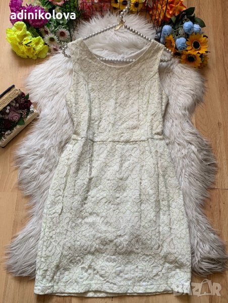 Дантелена бяло зелена рокля, снимка 1