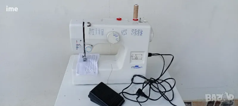 Шевна машина НОМЕР 08. Vectoria 7640. Ревизирана. Работеща с мостра на някой видове на шиене..., снимка 1