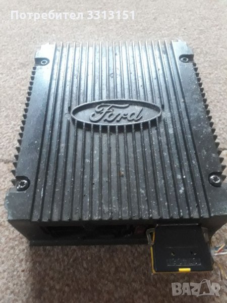 Усилвател от Форд  4 канален, снимка 1
