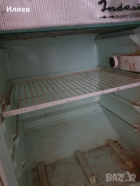 Продавам хладилник, снимка 1