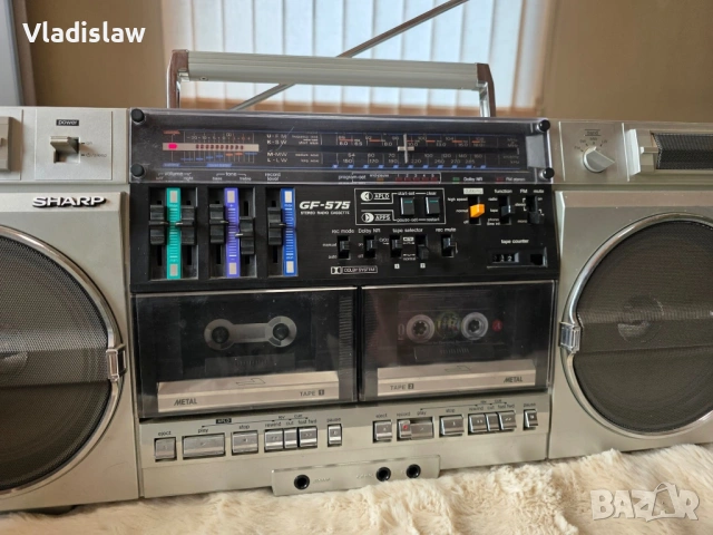 Ретро Легенда Sharp GF-575 - Винтидж Бумбокс (1982), снимка 2 - Други ценни предмети - 53404504