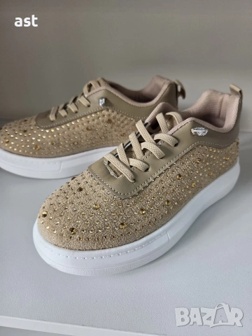 Много красиви детски обувки, снимка 5 - Детски маратонки - 53632261