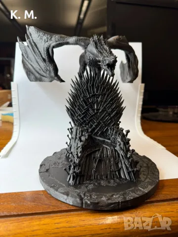 Декоративна фигура "Железният трон" (с дракон) от Game of Thrones