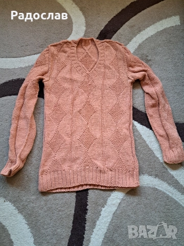 Нов ръчно плетен вълнен пуловер