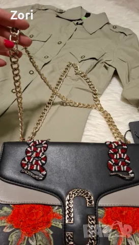 СТРАХОТНА черна чанта с 3Д апликации , снимка 5 - Чанти - 47909122