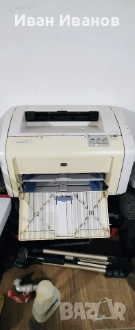 HO laserJet 1018 черно бял принтер