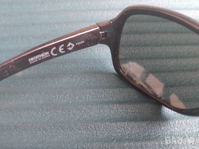 DECATHLON оригинални тъмни слънчеви очила, снимка 3 - Слънчеви и диоптрични очила - 52325635