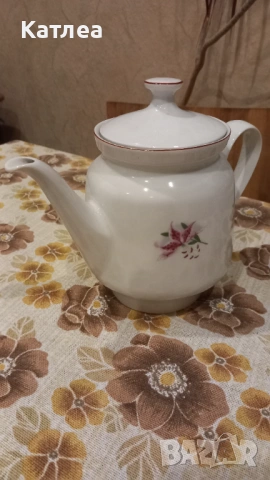 Порцеланов чайник , снимка 3 - Сервизи - 53638788