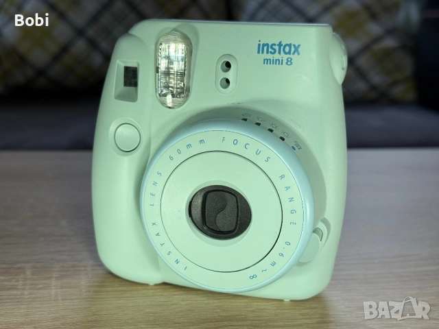 Fujifilm Instax Mini 8 – моментен фотоапарат