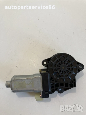 Заден десен мотор за стъкло на врата за KIA Sportage 2.0 16V (2007)