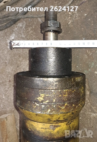 продавам тази хидравлика, снимка 2 - Резервни части за машини - 53658422