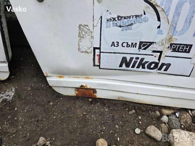 Продавам Врати Сузуки Самурай, снимка 2 - Части - 52259325