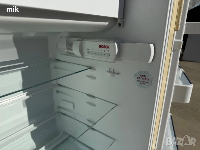 Ретро бежов хладилник с камера Bosch , снимка 9 - Хладилници - 52223769