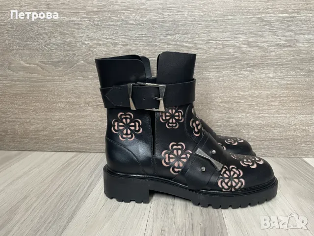 Alexander Mcqueen кожени боти 37 Оригинал, снимка 2 - Дамски боти - 48726579