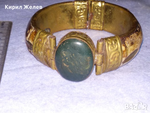 СТАРА БРОНЗОВА СКЪПОЦЕННА ТИБЕТСКА ГРИВНА с КАМИЛСКА КОСТ и ГОЛЯМ КАМЪК ШЛИФОВАН ЗЕЛЕН НЕФРИТ 38324, снимка 9 - Антикварни и старинни предмети - 41267877