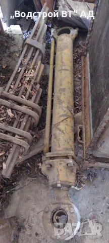 Продава се бутилка за булдозер Т130, снимка 2 - Индустриална техника - 40030273