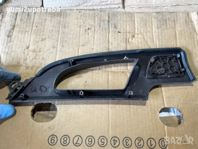 Лайсна Задна Дясна Врата 7P5837248 Porsche Cayenne 3.0D 92A/2012г, снимка 2 - Части - 49625453